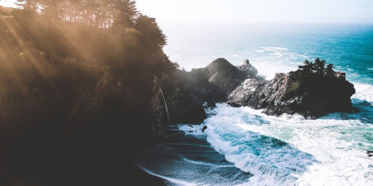 ocean-with-sunlight-study-hard